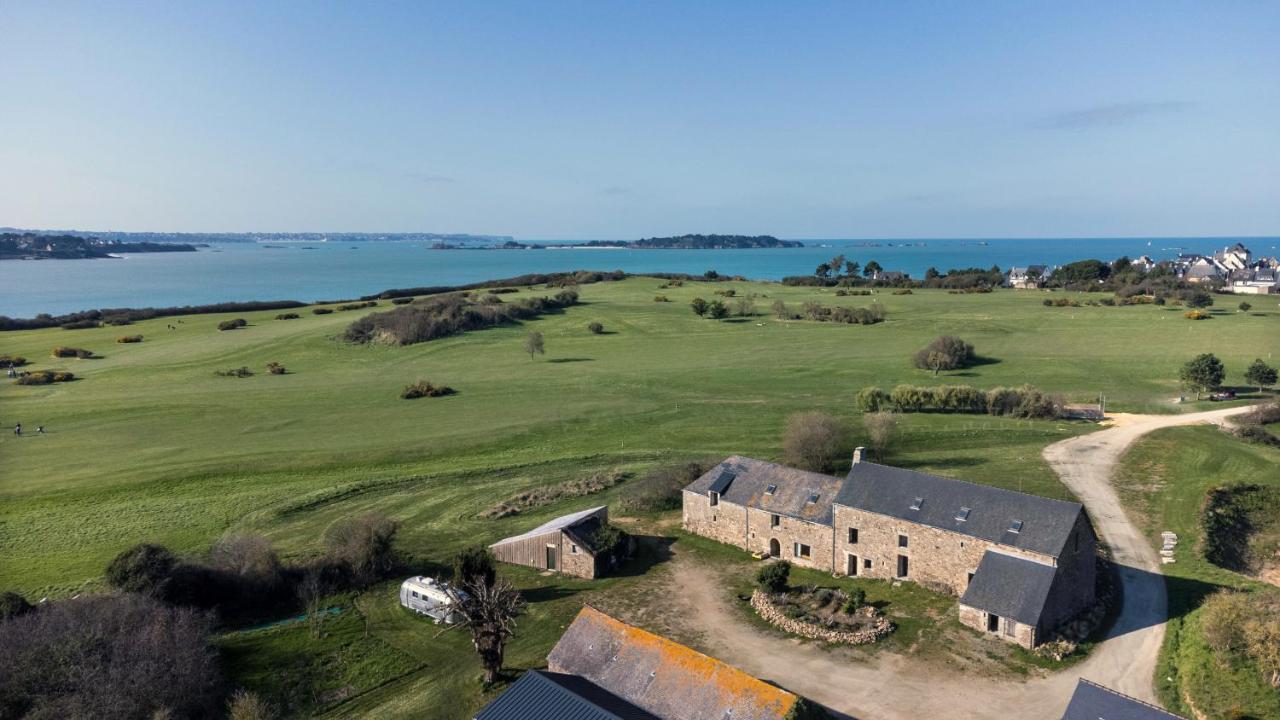 La Ferme Du Golf, Gite Atypique Et Artistique Lancieux Buitenkant foto
