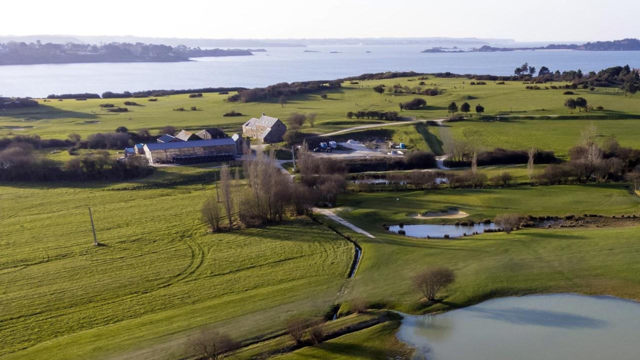 La Ferme Du Golf, Gite Atypique Et Artistique Lancieux Buitenkant foto